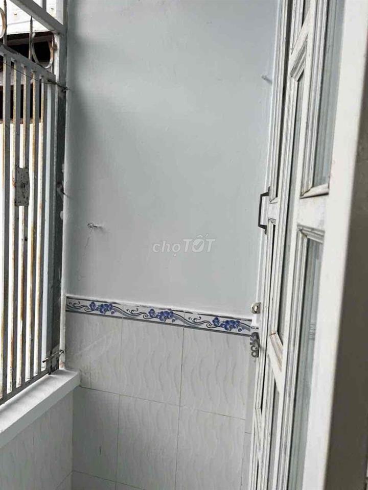 nhà 1 trệt 1 lầu shr ở hoac kinh doanh