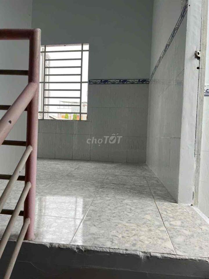 nhà 1 trệt 1 lầu shr ở hoac kinh doanh