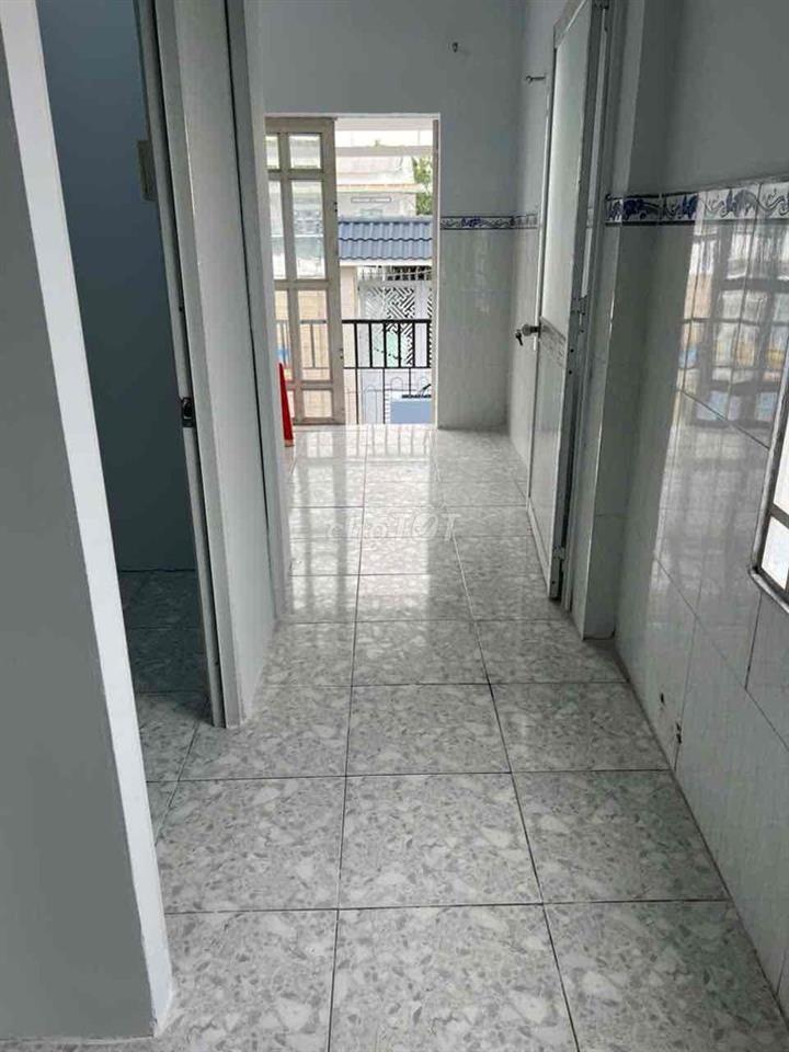nhà 1 trệt 1 lầu shr ở hoac kinh doanh