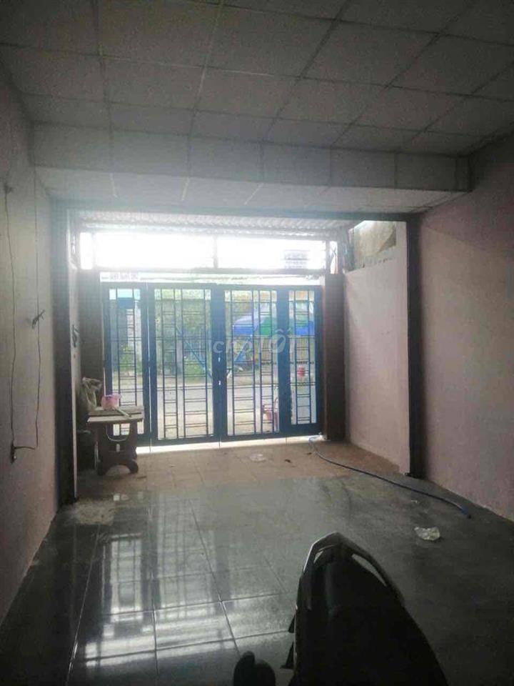 nhà 1tret 1 lầu 3pn dt 100m2