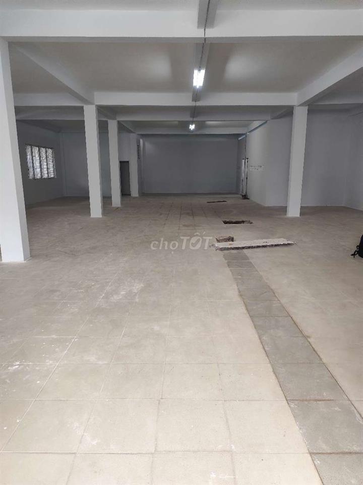 CHO THUÊ KHO 660M² 40TR/TH GÓC HẺM TÔ KÝ – HÓC MÔN 