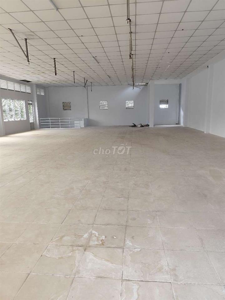 CHO THUÊ KHO 660M² 40TR/TH GÓC HẺM TÔ KÝ – HÓC MÔN 