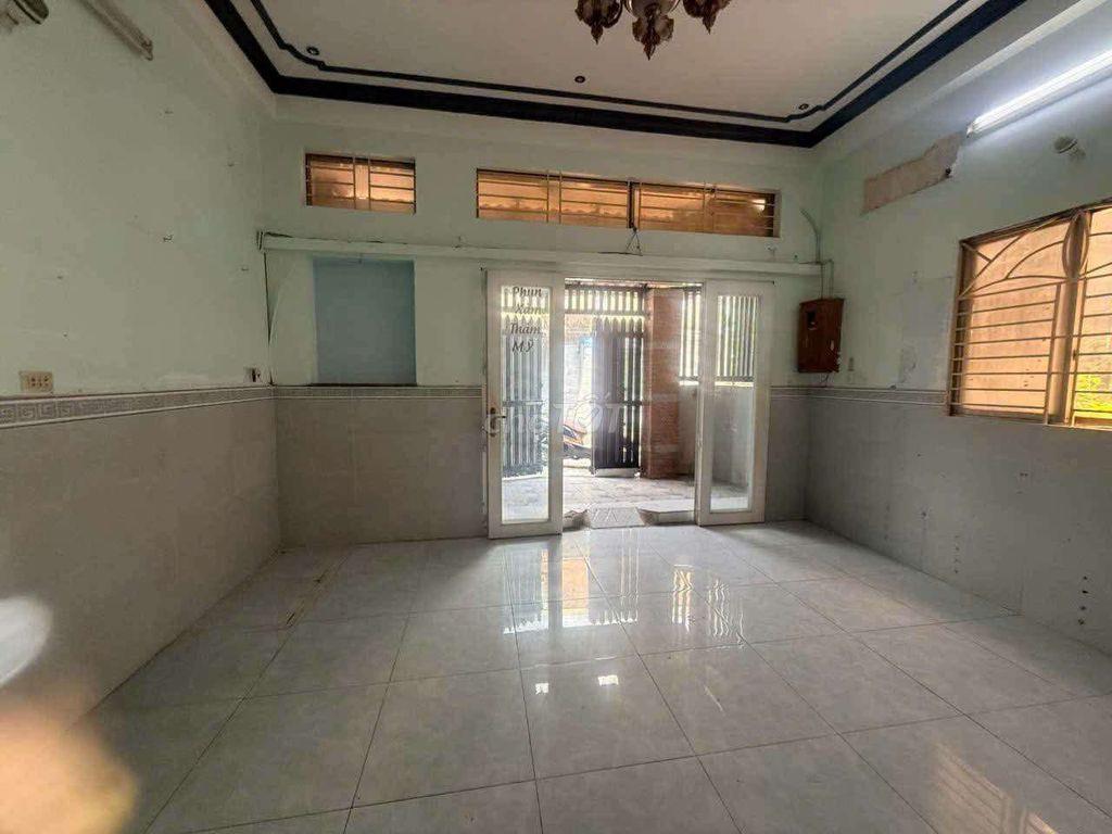 CHO THUÊ NHÀ NGUYỄN VĂN QUÁ, Q12 gần nhà thờ Đông Quang