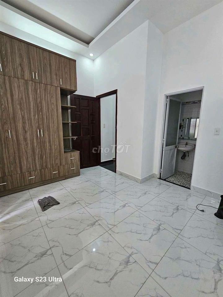 CHO THUÊ NHÀ MẶT TIỀN PHẠM THỊ GIÂY,  THỚI TAM THÔN, HÓC MÔN – 15TR/TH