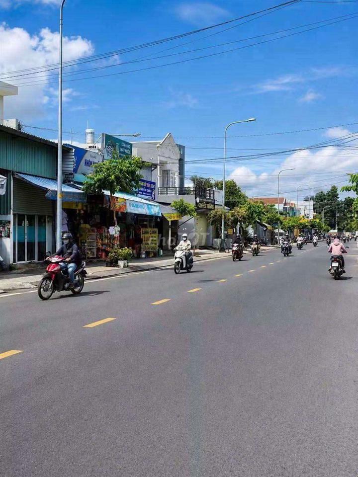 CHO THUÊ NHÀ MẶT TIỀN PHẠM THỊ GIÂY,  THỚI TAM THÔN, HÓC MÔN – 15TR/TH