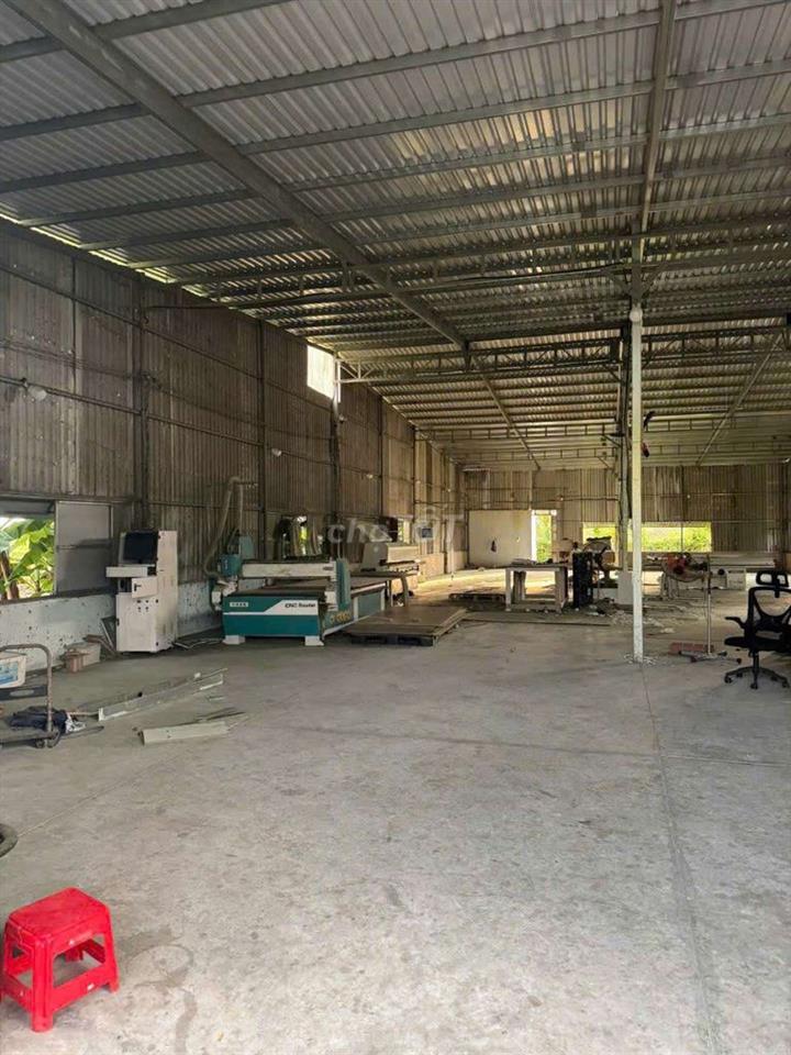 cho thuê xương đep 400m2 xa dân cư 