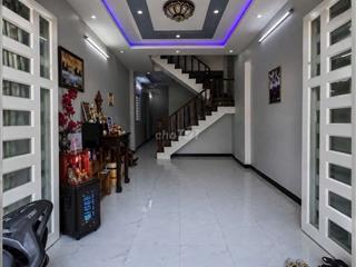 cho thuê nhà nguyên căn 1 trệt 3 lầu