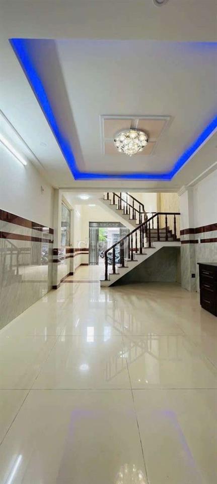 cho thuê nhà 1trệt lửng 2 lầu