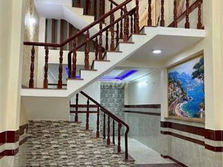 cho thuê nhà 1trệt lửng 2 lầu