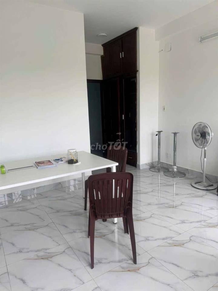 💢Bán nhà 1trệt 3lầu 5pn 5wc 1bếp DT 4,5x19 Sổ hoàn công