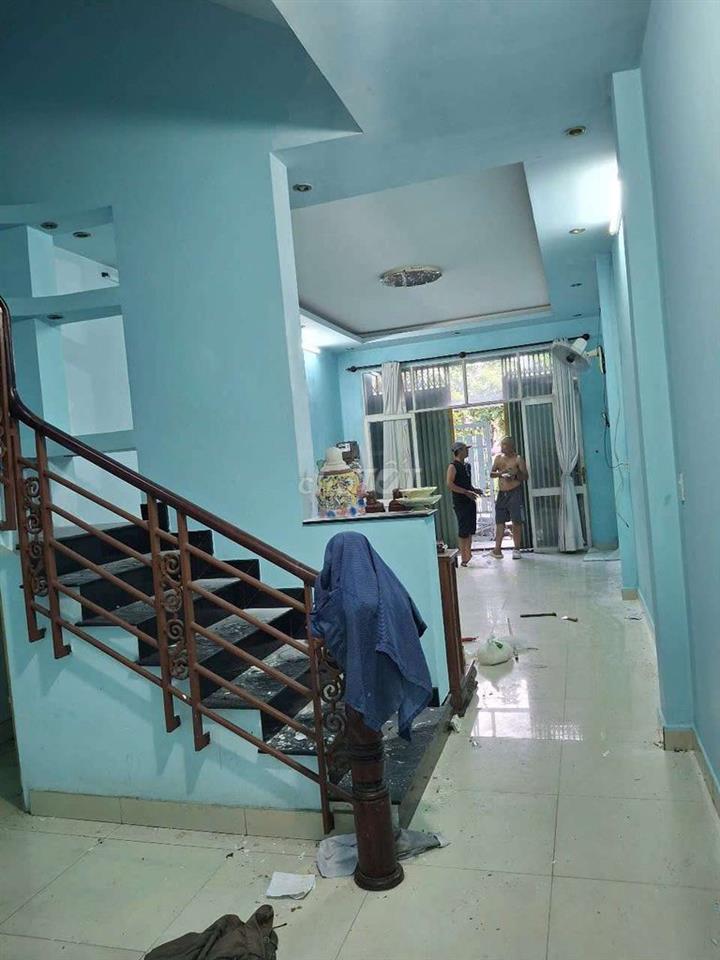 👉Cho thuê nhà 1trệt 1lầu 3pn 3wc 1bếp DT 4X18 Khu công viên