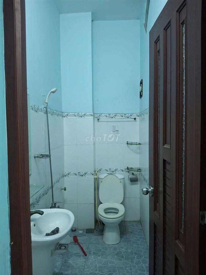 👉Cho thuê nhà 1trệt 1lầu 3pn 3wc 1bếp DT 4X18 Khu công viên
