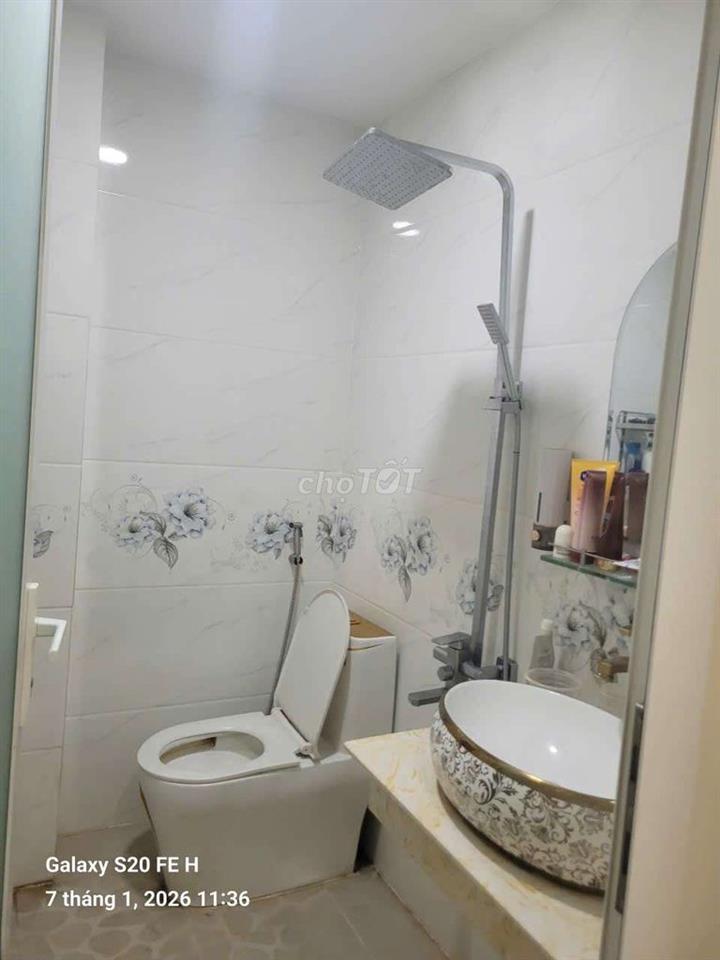 💢Cho thuê nhà 1trệt 3lầu 5pn 5wc 1bếp Có than máy
