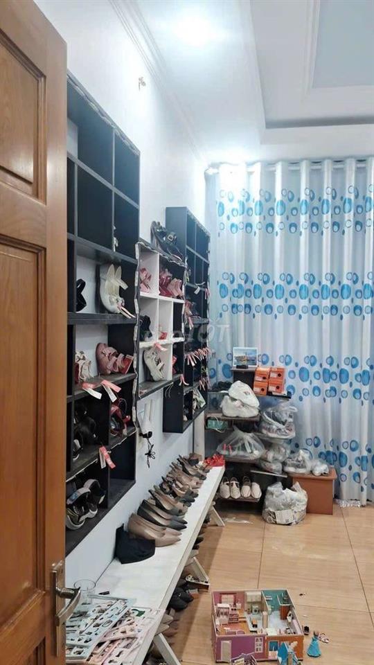 👉Bán Gấp nhà 1trệt 3lầu 4pn 4wc 1bếp.DT 4X17 Sổ hoàn công
