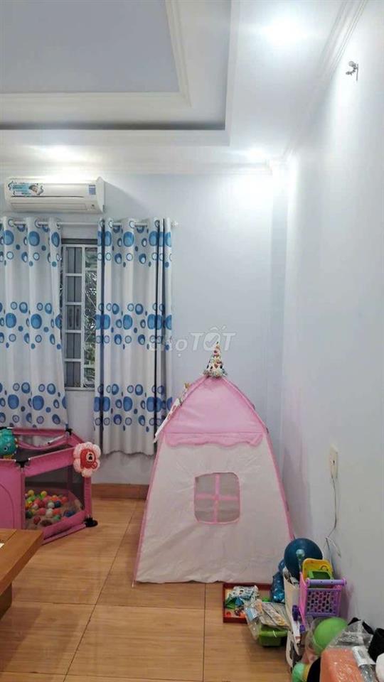 👉Bán Gấp nhà 1trệt 3lầu 4pn 4wc 1bếp.DT 4X17 Sổ hoàn công