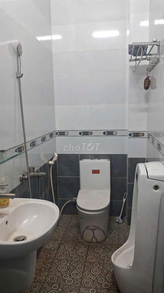 👉Bán Gấp nhà 1trệt 3lầu 4pn 4wc 1bếp.DT 4X17 Sổ hoàn công