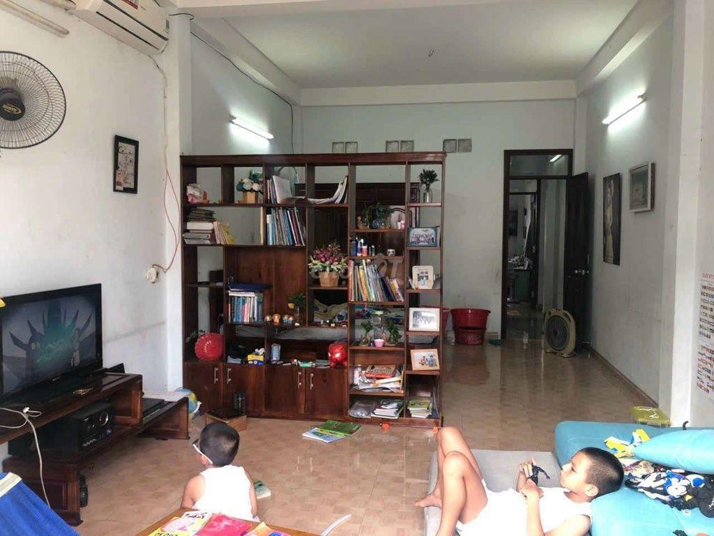 🧣Bán Gấp nhà 1trệt 2lầu DT 4X18 Sổ Hoàn công