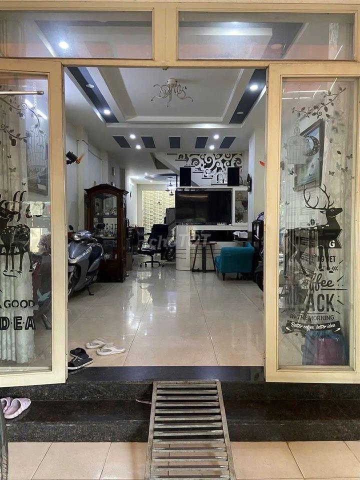 🧣Cho thuê nhà 1trệt 3lầu 4pn 4wc 1bếp DT 4,2X20 Mặt Tiền