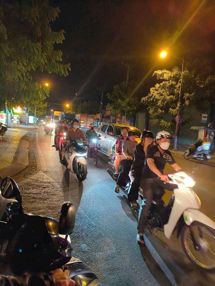 Nhà mặt tiền đẹp bán