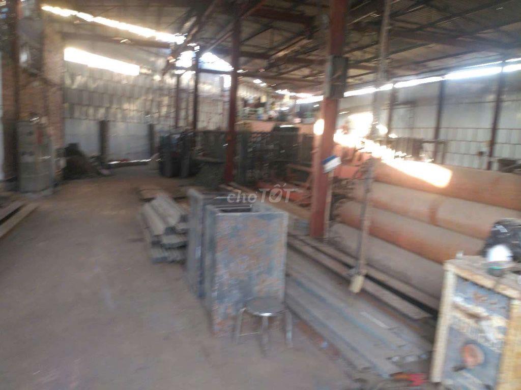 XƯỞNG MT CHIỀU DÀI RỘNG CẢI TẠO THOẢI MÁI TL CHỦ