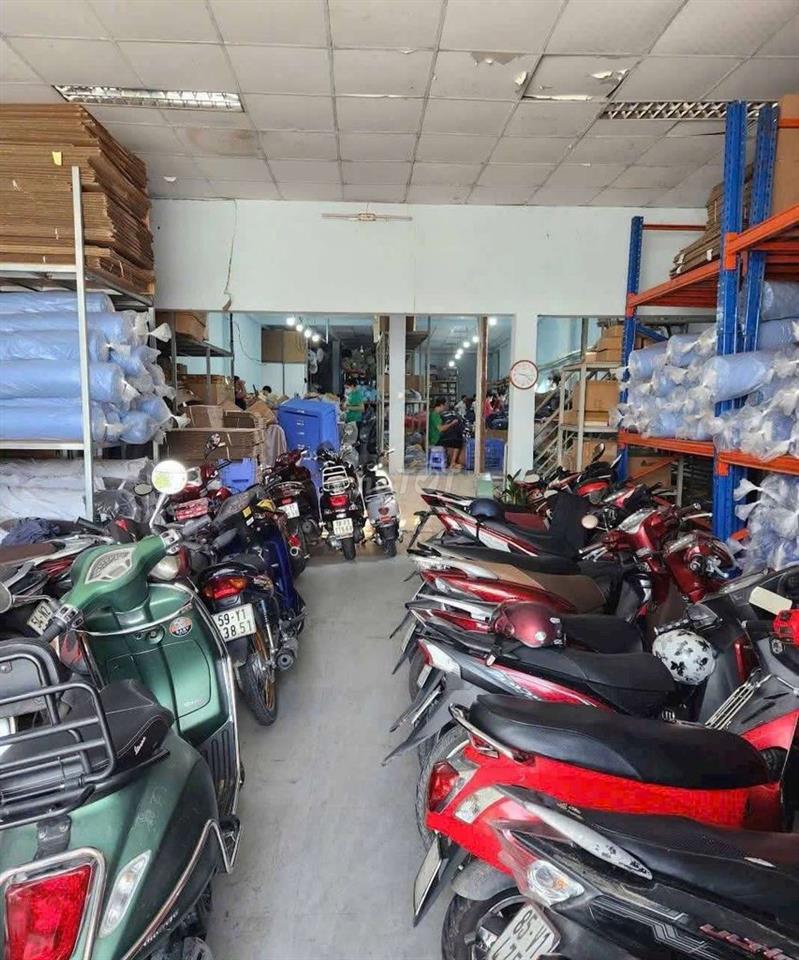 NHÀ XƯỞNG 700M2 ĐƯỜNG ĐẶNG THÚC VỊNH GIÁ TỐT