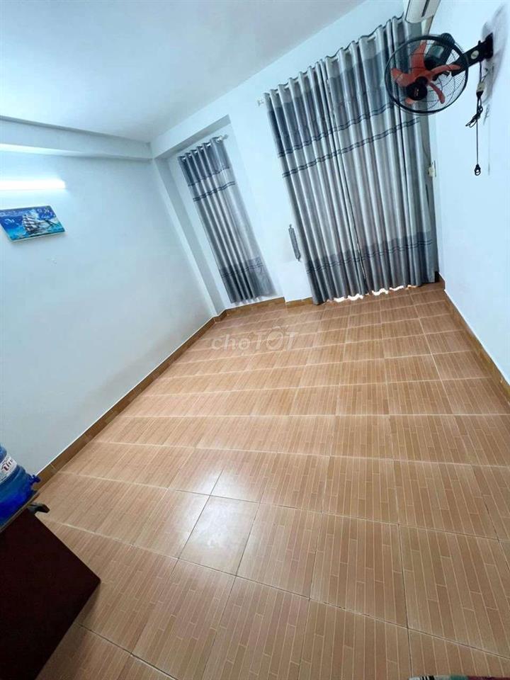 NHÀ 4X16M 1 TRỆT 3 LẦU 4PN ĐƯỜNG XE TẢI GIÁ TỐT