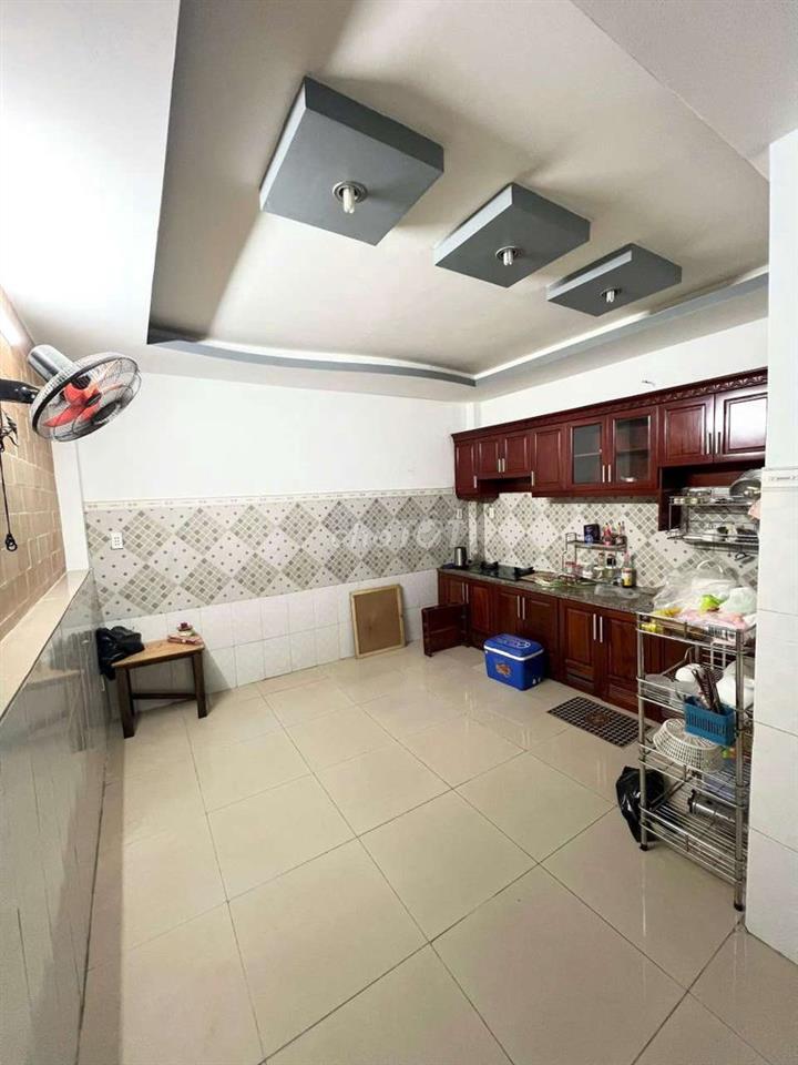NHÀ 4X16M 1 TRỆT 3 LẦU 4PN ĐƯỜNG XE TẢI GIÁ TỐT