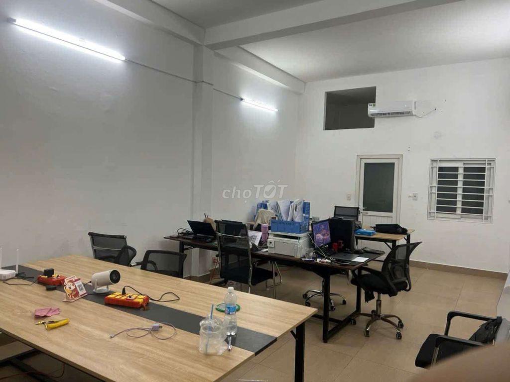 NHÀ 4.5X20M 1 TRỆT 1 LẦU ĐƯỜNG XE TẢI GIÁ TỐT
