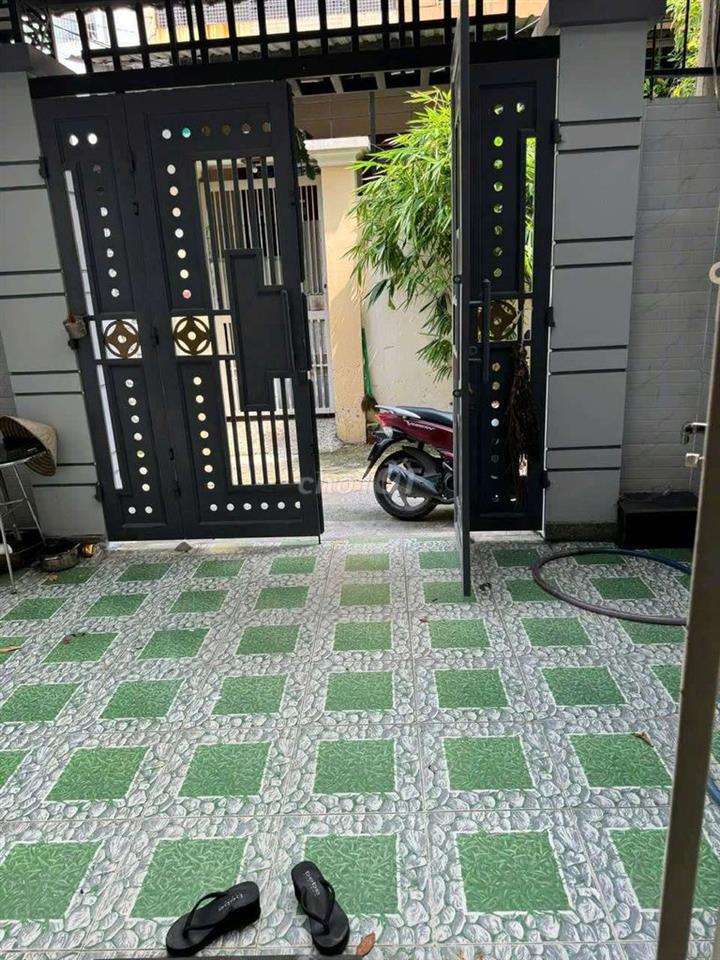 NHÀ 4 5X18M 2 LẦU 4PN SẠCH ĐẸP GIÁ TỐT