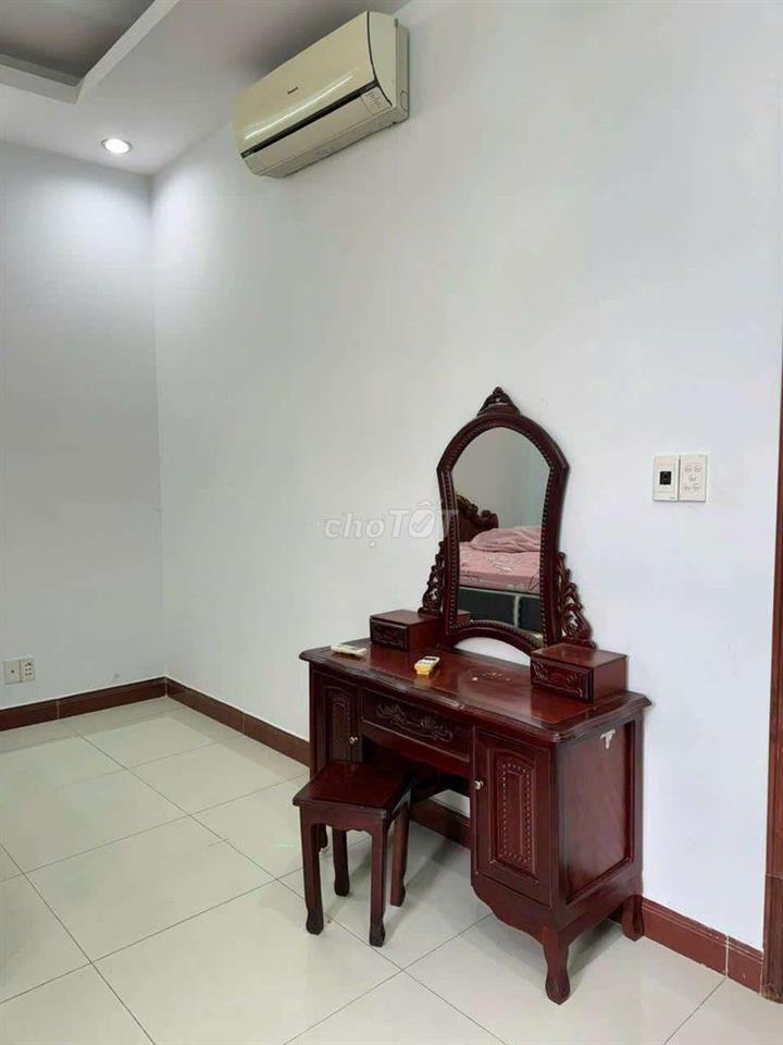 NHÀ 4 5X18M 2 LẦU 4PN SẠCH ĐẸP GIÁ TỐT