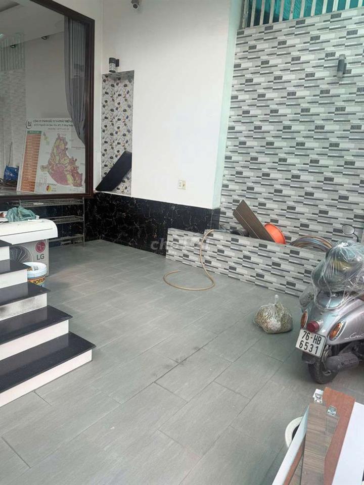 NHÀ 6.5X20M1 TRỆT 3 LẦU NGAY CẦU THAM LƯƠNG 