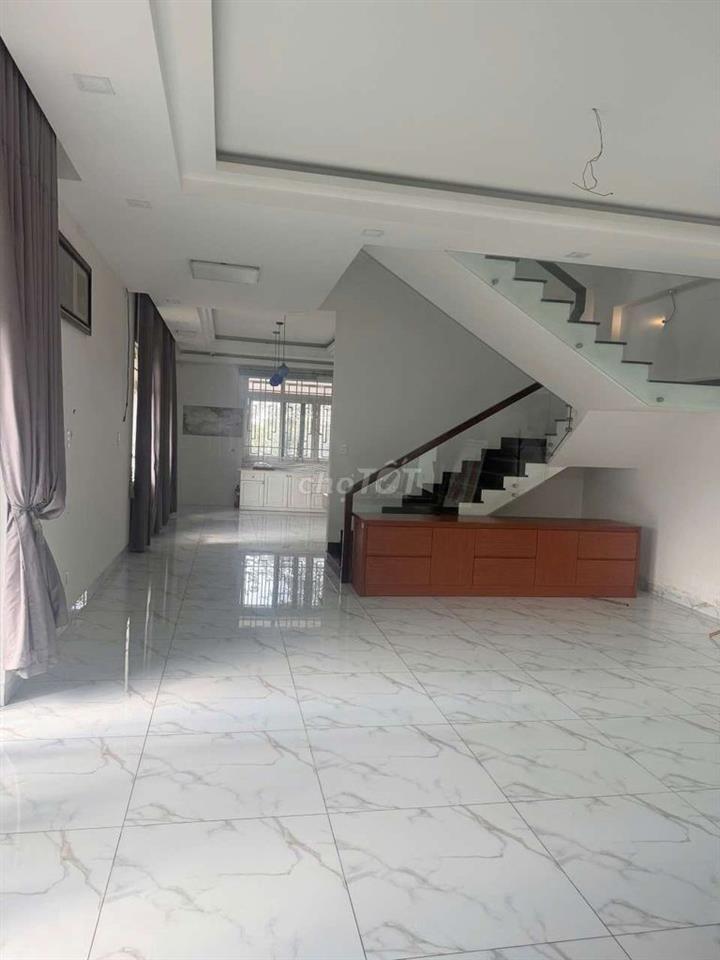 NHÀ 6.5X20M1 TRỆT 3 LẦU NGAY CẦU THAM LƯƠNG 