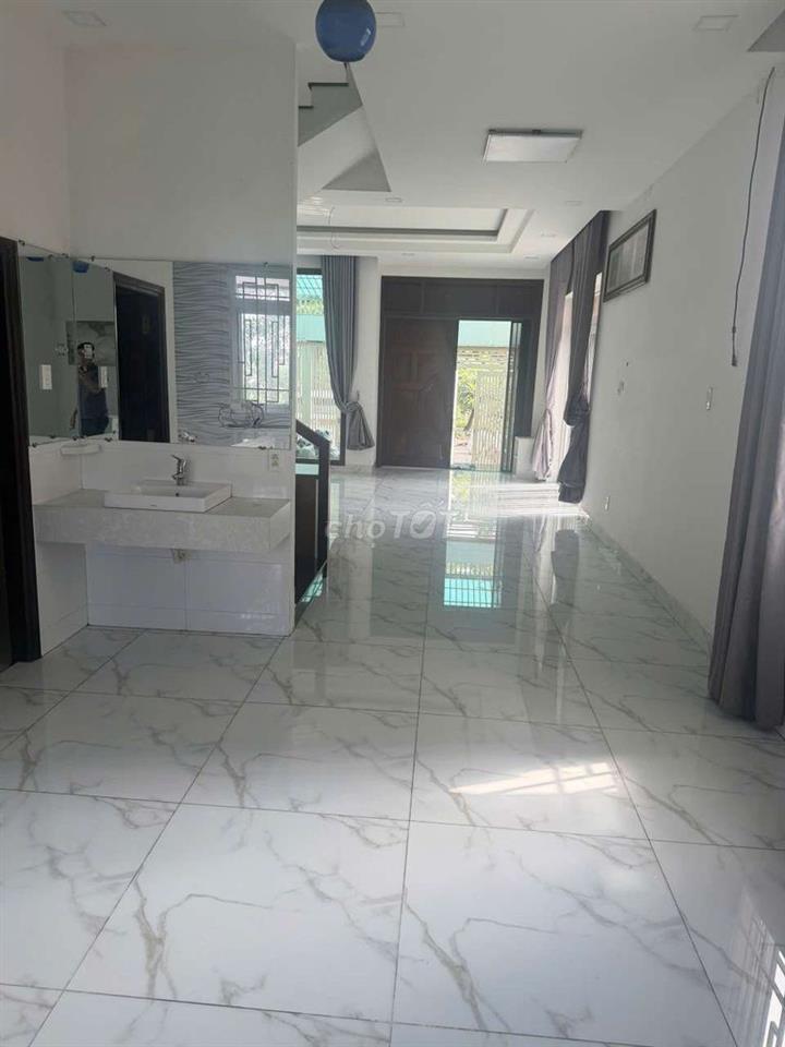 NHÀ 6.5X20M1 TRỆT 3 LẦU NGAY CẦU THAM LƯƠNG 