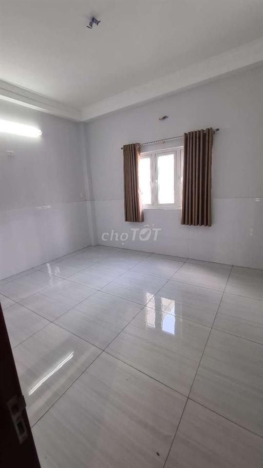 NHÀ 5X20M 1 TRỆT 3 LẦU THÍCH HỢP VP CÔNG TY