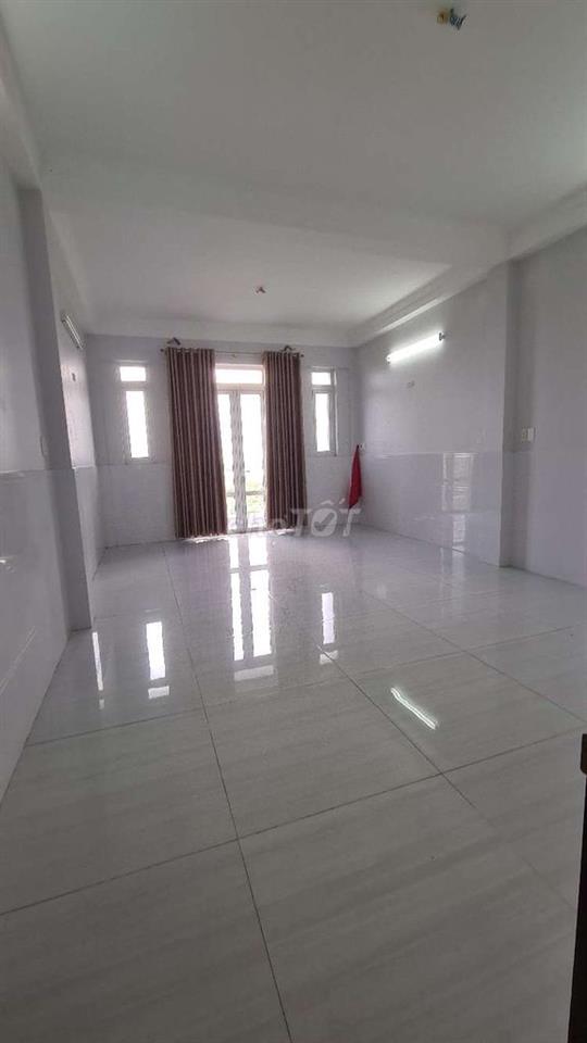 NHÀ 5X20M 1 TRỆT 3 LẦU THÍCH HỢP VP CÔNG TY