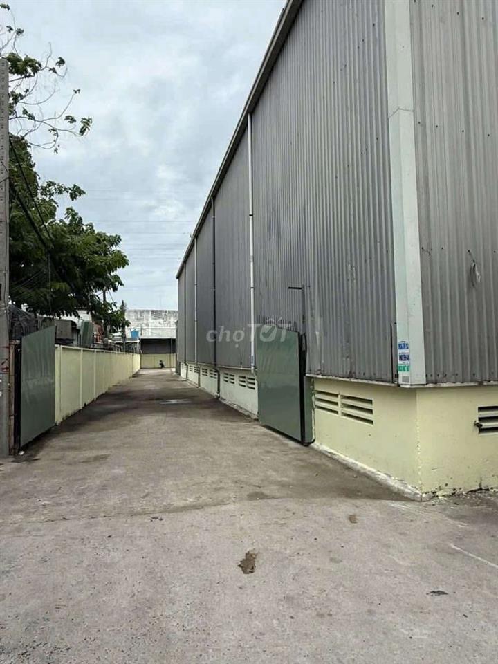 XƯỞNG ĐẸP CAO RÁO CÓ SÂN BÃI CONT 24/24 GIÁ TỐT