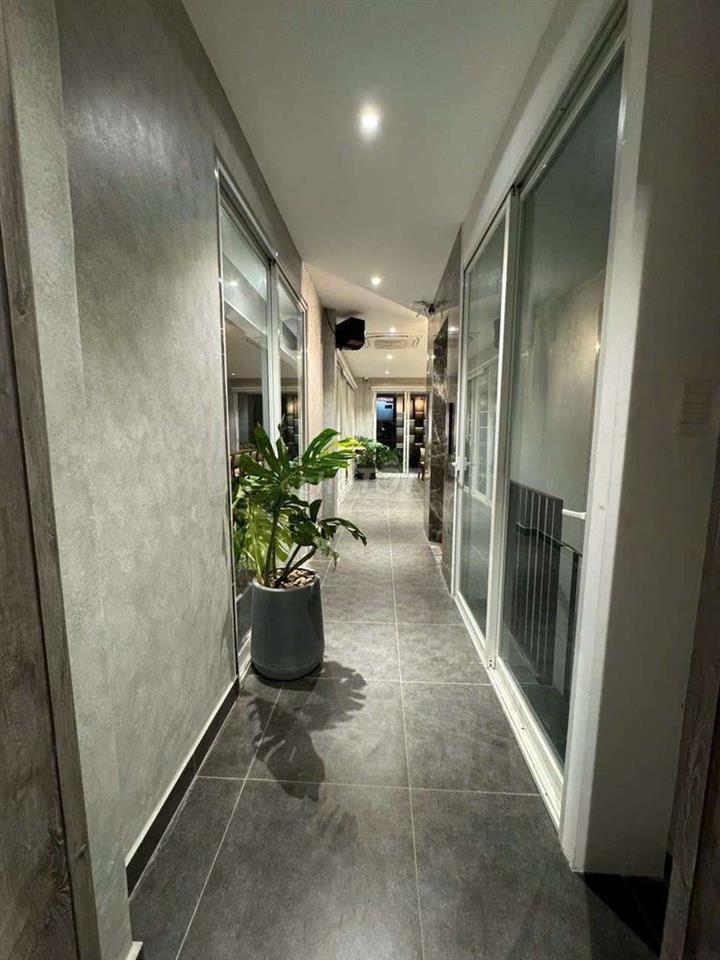 NHÀ 5X20M 3 LẦU 4PN CÓ THANG MÁY SẴN NỘI THẤT GIÁ TÔAT