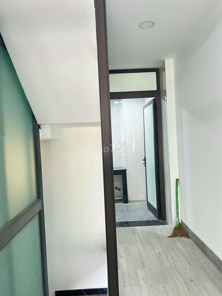 NHÀ MT DD12 KDC AN SƯƠNG 4.5X20M 4 TẤM CÓ THANG MÁY
