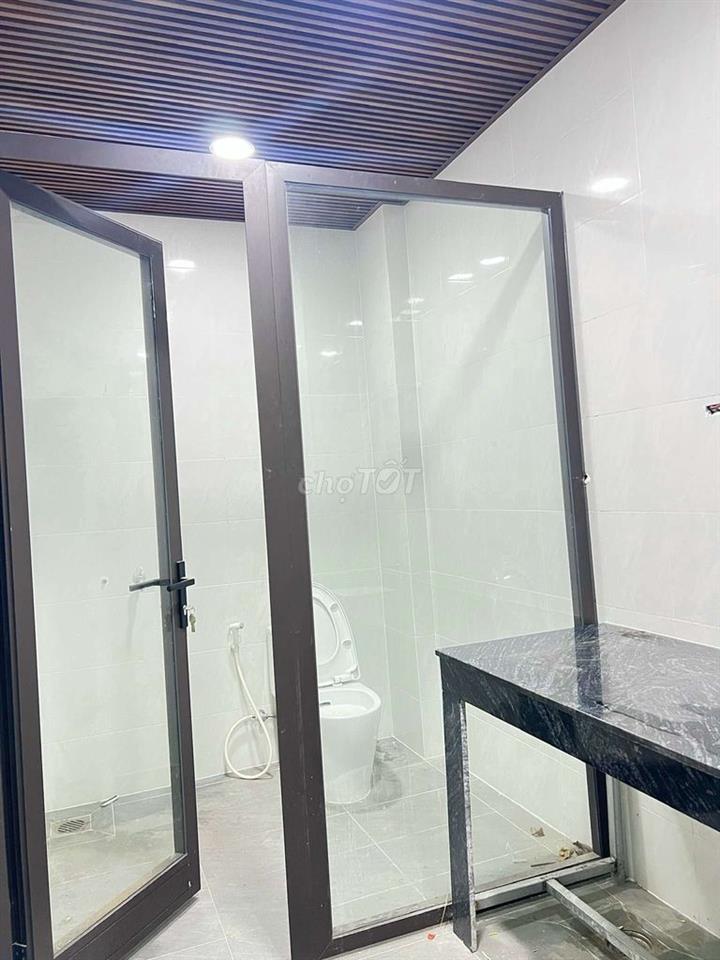 NHÀ MT DD12 KDC AN SƯƠNG 4.5X20M 4 TẤM CÓ THANG MÁY