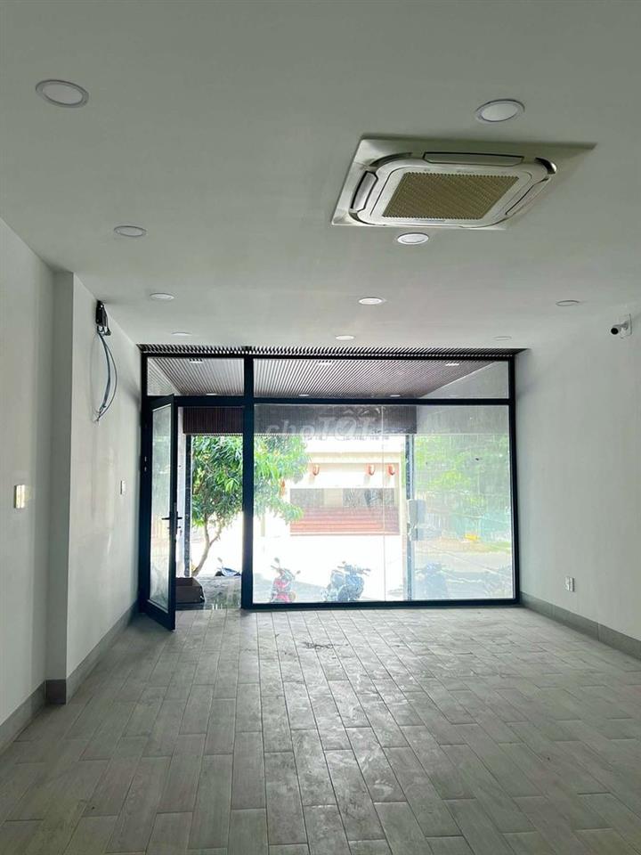 NHÀ MT DD12 KDC AN SƯƠNG 4.5X20M 4 TẤM CÓ THANG MÁY