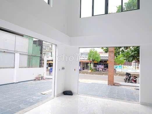 NHÀ DT LỚN MỚI XÂY THÍCH HỢP KINH DOANH
