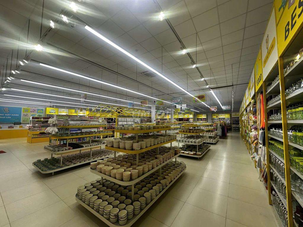 MBKD 600M SẦM UẤT NGAY NGÃ 4 CHỢ CẦU GIÁ TỐT