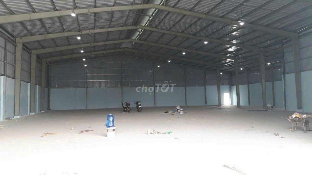 NHÀ KHO 8X25M CÓ GÁC ĐƯỜNG 10x30M CONT ĐẬU CỬA GẦN CẦU THAN LƯƠN