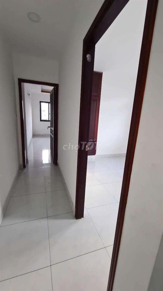 NHÀ GÓC 2MT 5X25M 1 TRỆT 3 LẦU GIÁ TỐT
