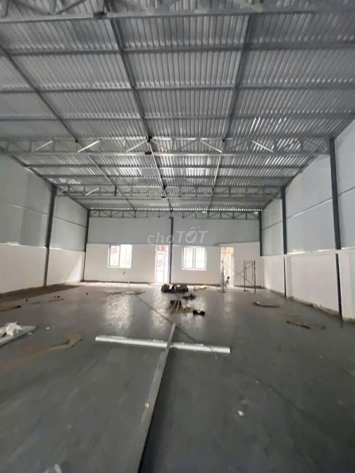 Xưởng mới xây 12x30M 1/ phan văn hớn gần cầu tham lương