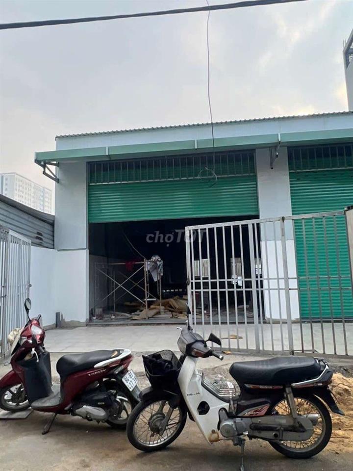 Xưởng mới xây 12x30M 1/ phan văn hớn gần cầu tham lương