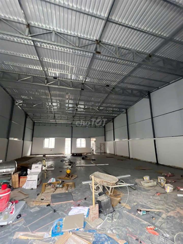 Xưởng mới xây 12x30M 1/ phan văn hớn gần cầu tham lương