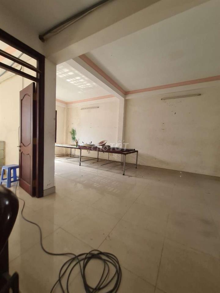 NHÀ NGUYÊN CĂN 400M2 VỊ TRÍ SẦM UẤT ĐÔNG ĐÚC