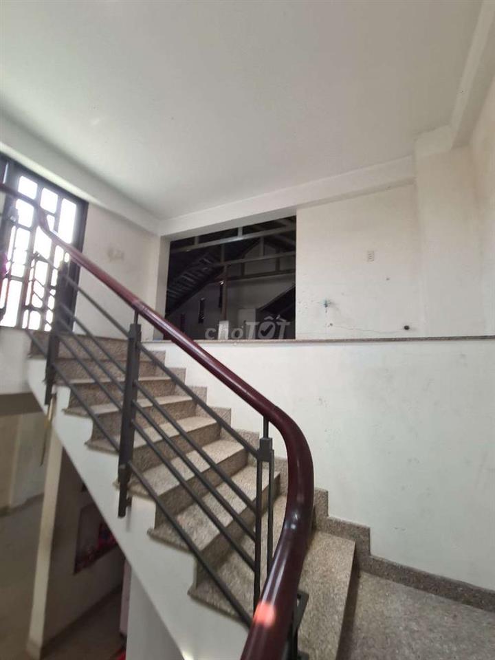 NHÀ NGUYÊN CĂN 400M2 VỊ TRÍ SẦM UẤT ĐÔNG ĐÚC