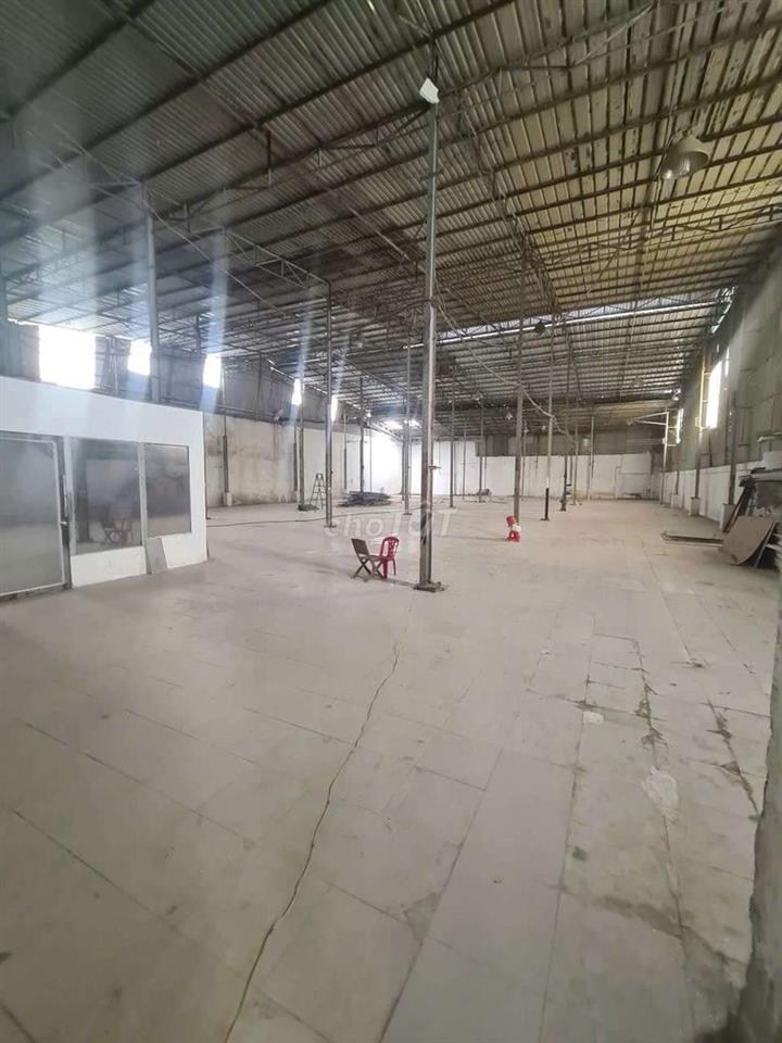KHO XƯỞNG 1350M2 ĐƯỜNG CONT ĐÊM GIÁ TỐT